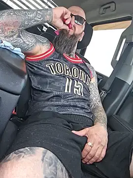 Stripchat Nude Webcam of Beardedtattood