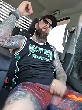 Stripchat Nude Webcam of Beardedtattood