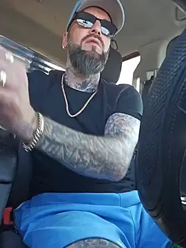 Stripchat Nude Webcam of Beardedtattood