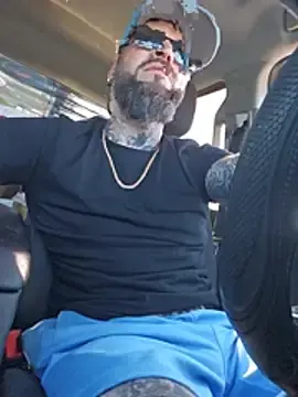 Stripchat Watch Live Sex Cams of Beardedtattood