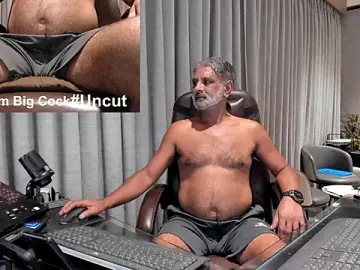 Stripchat Live Sex Cam of OnlineBossUK