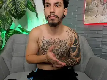 Stripchat Live Sex Cam of levi_wolf