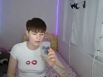 Stripchat Live Sex Cam of EmyHills