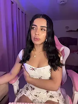 Stripchat Free Live Porn of Emily-14