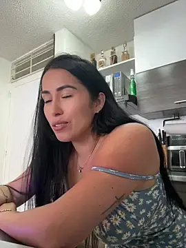 Stripchat Live Sex of areviklusine1