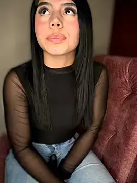 Stripchat Nude Webcam of Laura-Khalifa