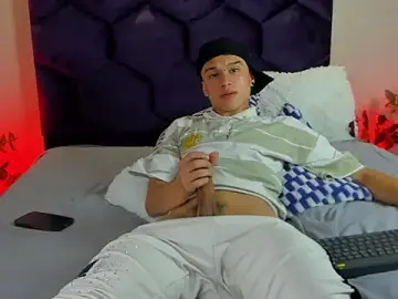 Stripchat Watch Live Sex Cams of Dominik_Souza