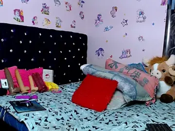 Stripchat Free Live Porn of ShantalTsFox