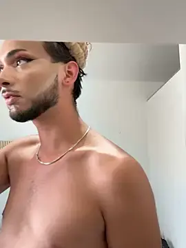 Stripchat Sex Cam of Gipsyboysteve