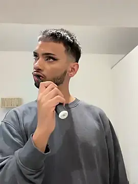 Stripchat Live Sex Cam of Gipsyboysteve