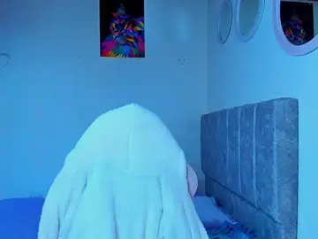 Stripchat Live Sex of kiity_hot_6