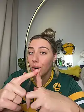 Stripchat Free Porn Cam of Aussielulu