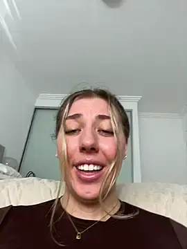 Stripchat Sex Cam of Aussielulu