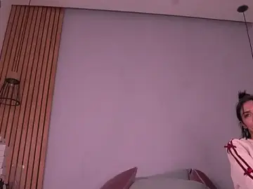 Stripchat Sex Cam of mia-reeves