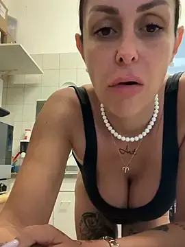 Stripchat Free Live Porn of AmandaArt