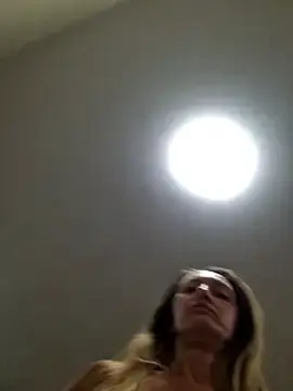 Stripchat Nude Webcam of Miss____Mia_