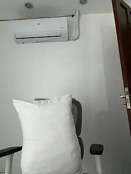 Stripchat Free Porn Cam of tsvivianaxxxxxxxx
