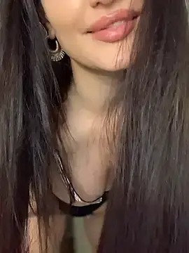Stripchat Sex Cam of KEN_QUEEN_