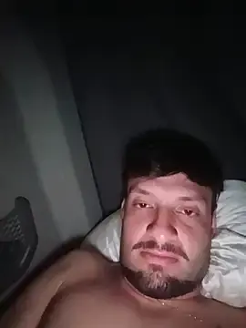 Stripchat Free Live Porn of Robertao20cm