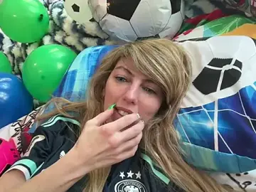 Stripchat Live Sex Cam of CelestialRuby