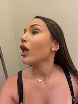 Stripchat Best live sex cam show of Syka0001