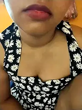 Stripchat Nude Webcam of Sexy_Divya__