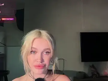 Stripchat Free Live Porn of Golden_Aline