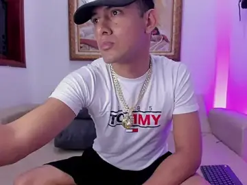Stripchat Watch Live Sex Cams of STEVEN_OS