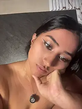 Stripchat Watch Live Sex Cams of Valentinne_z