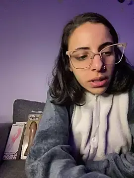 Stripchat Free Porn Cam of Poison_Ivy_29