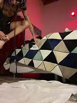 Stripchat Free Live Porn of Poison_Ivy_29