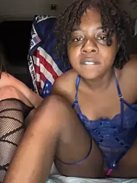 Stripchat Live Sex Cam of Ebony_Queeen