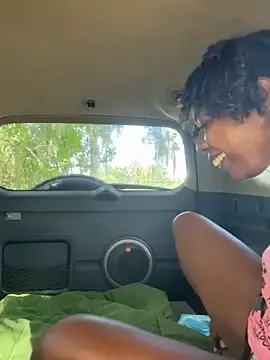 Stripchat Live Porn of Ebony_Queeen