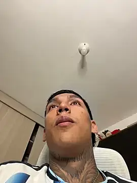 Stripchat Nude Webcam of sendfer