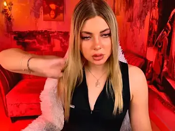 Stripchat Best live sex cam show of HyileyClark