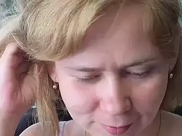 Stripchat Live Sex Cam of Riley_Roo
