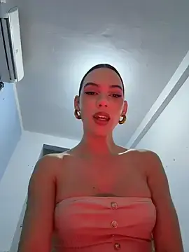 Stripchat Sex Cam of Carlita_cute