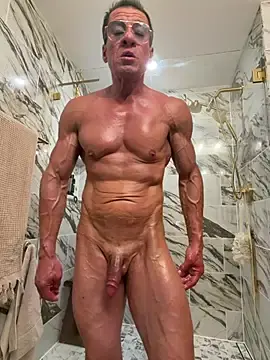 Stripchat Sex Cam of IronDaddyX