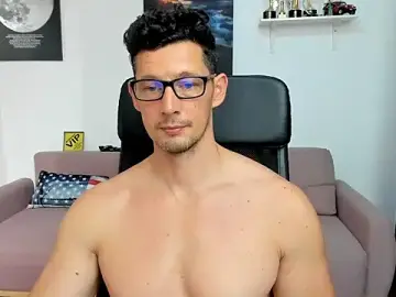 Stripchat Live Sex Cam of BrutusK08
