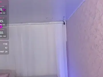 Stripchat Free Porn Cam of Paiige_peach