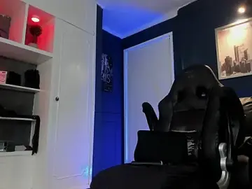 Stripchat Sex Cam of MrFrank_tattoo