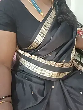 Stripchat Nude Webcam of Tamil-hotwife