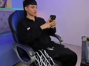 Stripchat Sex Cam of SamBlack_