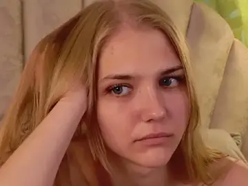 Stripchat Sex Cam of 4example_Chloe