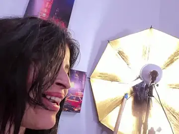 Stripchat Sex Cam of HornySkinny26
