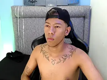 Stripchat Sex Cam of Taylerr_18