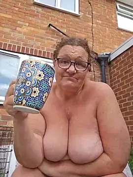 Stripchat Sex Cam of MissQueenBeex