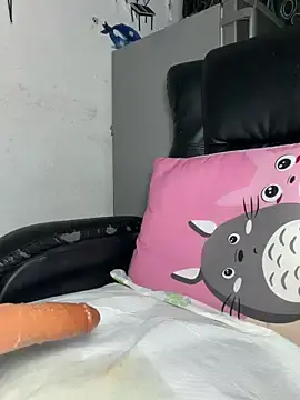 Stripchat Live Sex Cam of Bonnie_willliams19