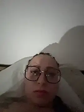 Stripchat Live Sex Cam of queenlo_xxx