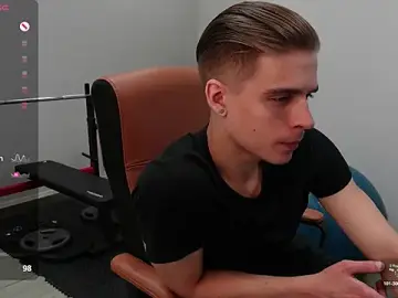 Stripchat Free Porn Cam of David_Heath